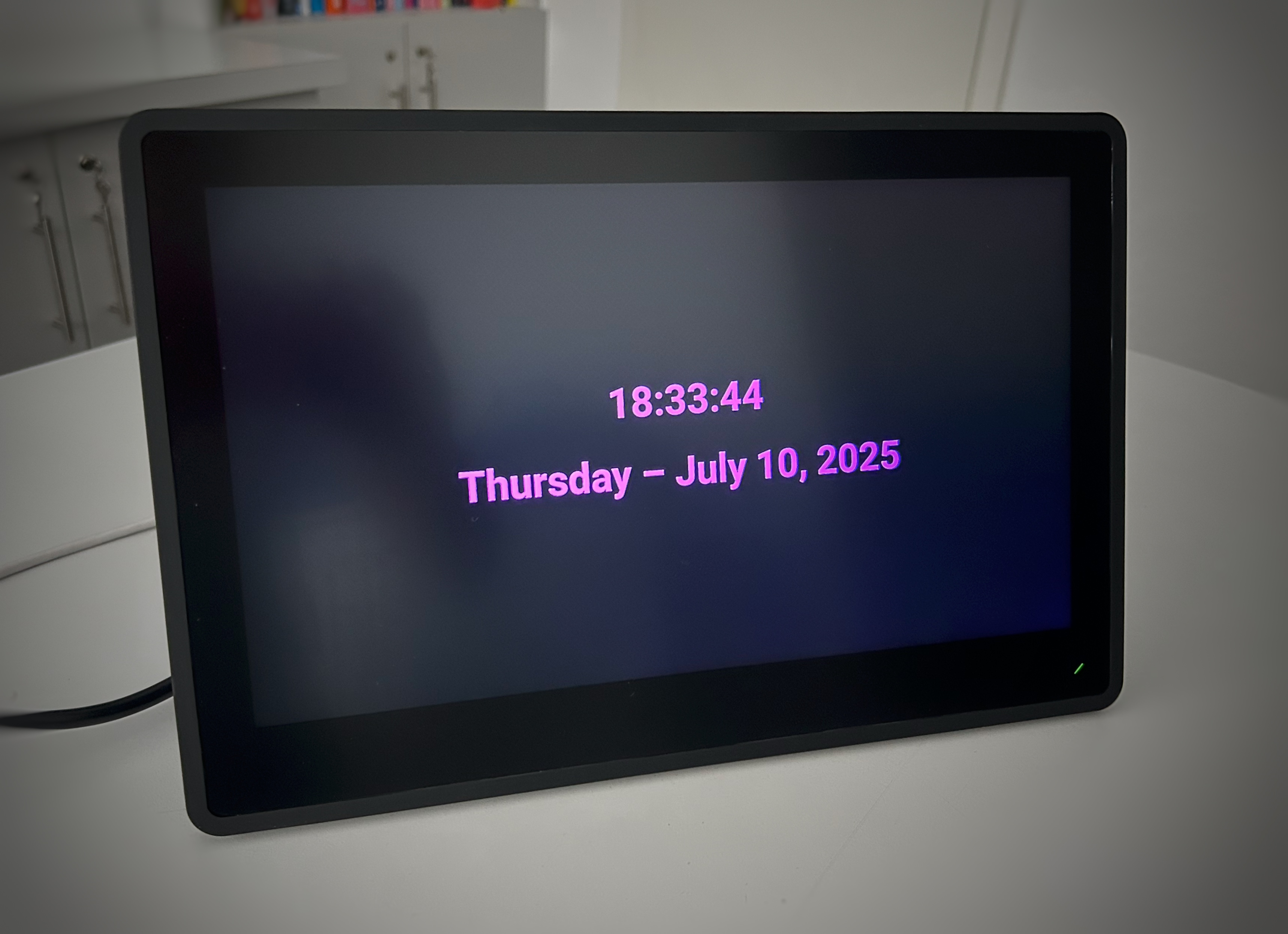 KivyKioskClock running in fullscreen on the Touch PC